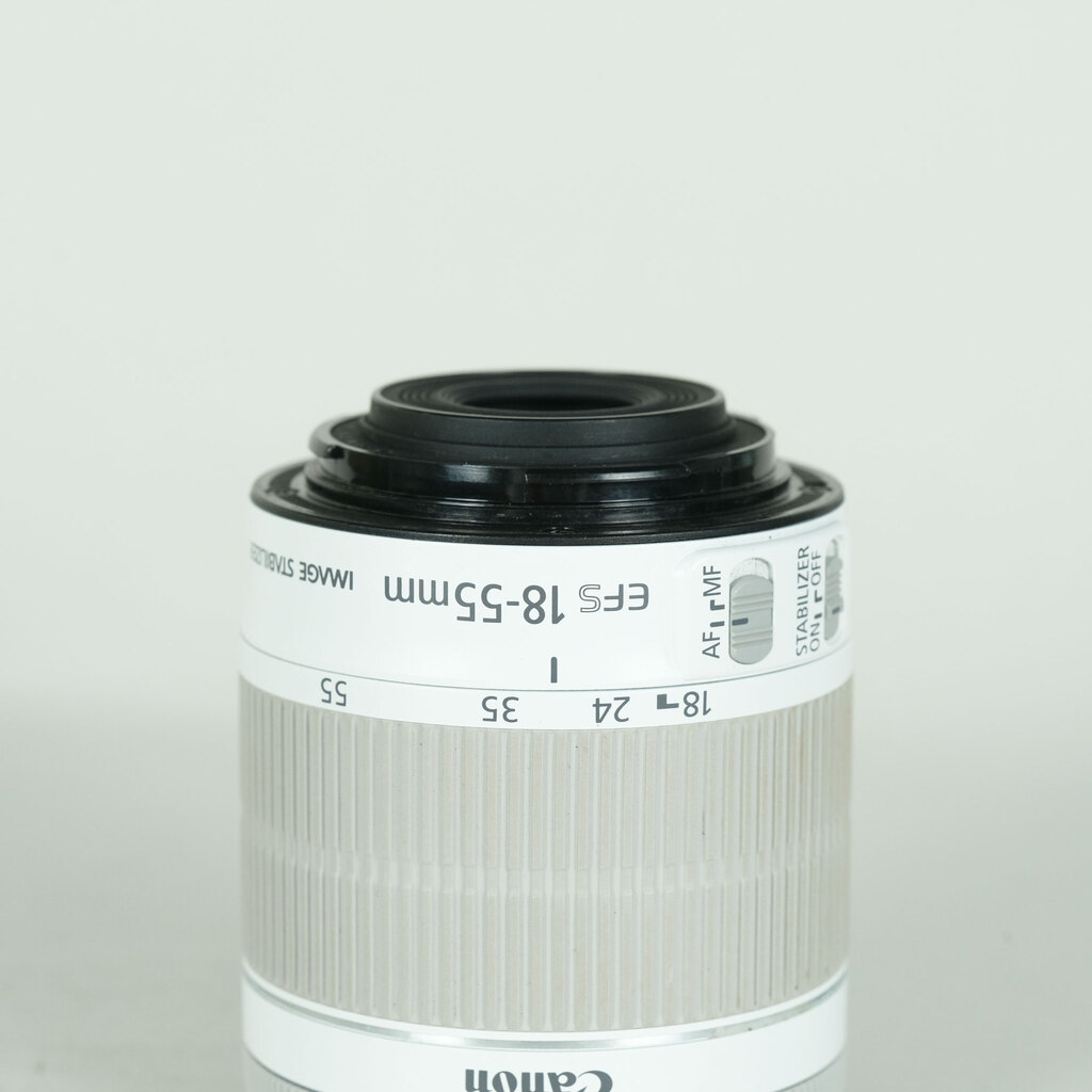 Canon EF-S18-55mm F3.5-5.6 IS STM ホワイトの出品 | ONE SCENE（ワン