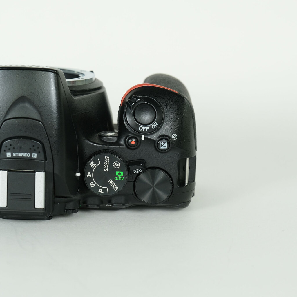 Nikon D5600