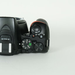 Nikon D5600