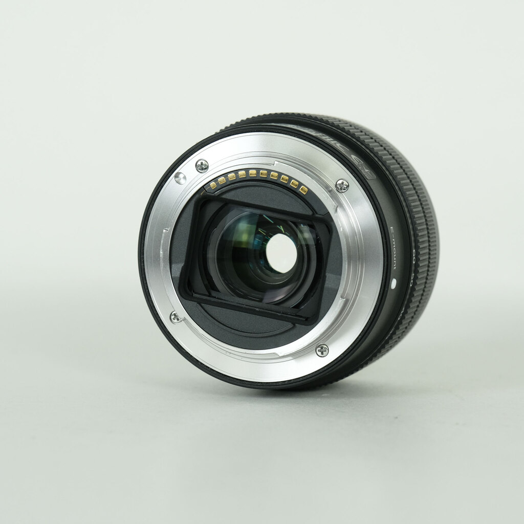 SONY FE 28-60mm F4-5.6 SEL2860の出品 | ONE SCENE（ワンシーン）