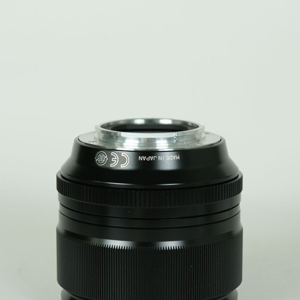 FUJIFILM XF56mmF1.2 R