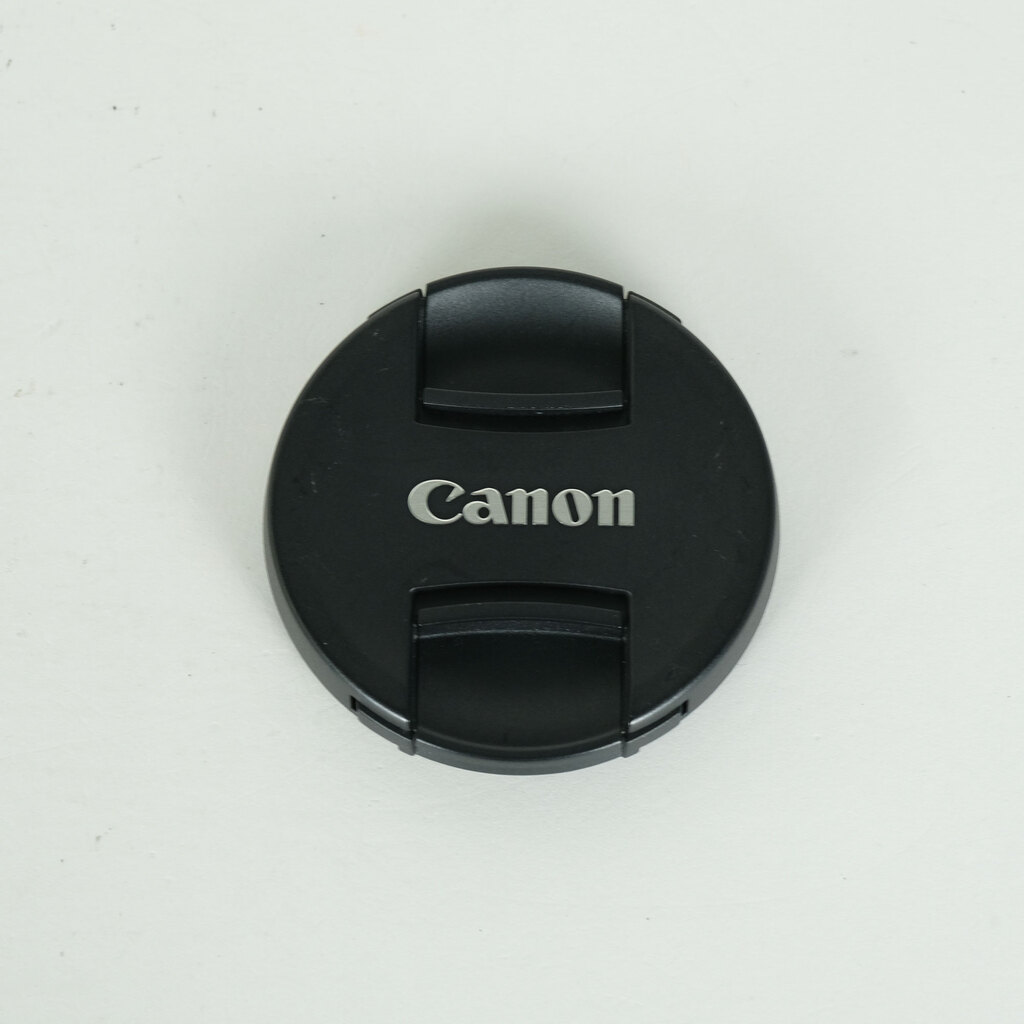 Canon EF-S18-135mm F3.5-5.6 IS USM