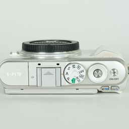 OLYMPUS PEN E-PL10
