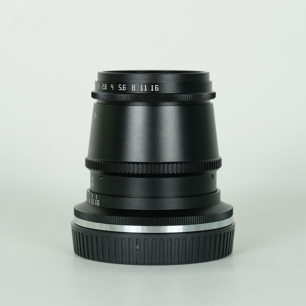 �������w TTArtisan 17mm F1.4 C ASPH (�j�R��Z�p) �u���b�N