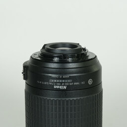 Nikon AF-S DX VR Zoom-Nikkor 55-200mm F4-5.6G IF-ED Nikon AF-S DX VR Zoom-Nikkor 55-200mm F4-5.6G IF-ED