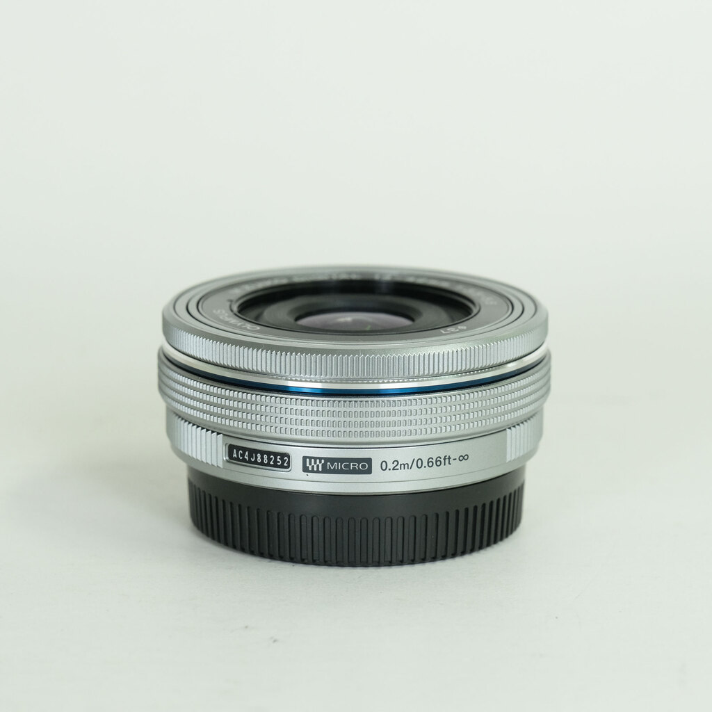 OLYMPUS M.ZUIKO DIGITAL ED 14-42mm F3.5-5.6 EZ シルバー