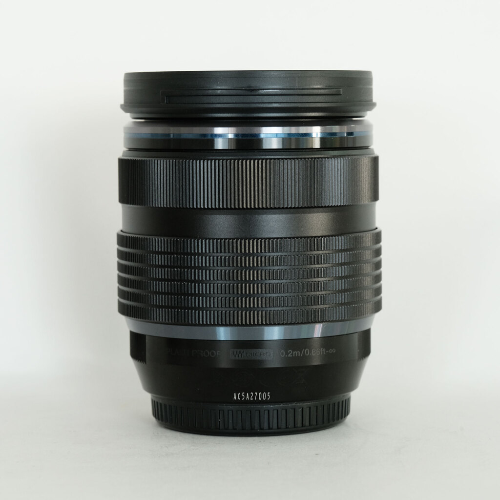 OLYMPUS M.ZUIKO DIGITAL ED 12-40mm F2.8 PRO OLYMPUS M.ZUIKO DIGITAL ED 12-40mm F2.8 PRO