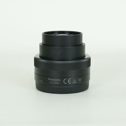 Panasonic LUMIX G VARIO 12-32mm / F3.5-5.6 ASPH. / MEGA O.I.S. Panasonic LUMIX G VARIO 12-32mm / F3.5-5.6 ASPH. / MEGA O.I.S.