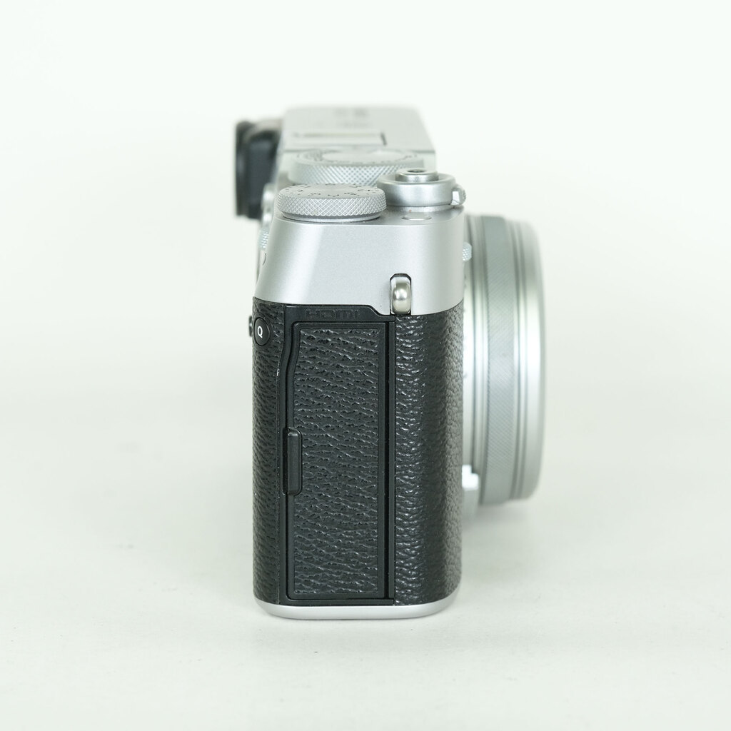 FUJIFILM X100V シルバー