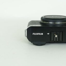 FUJIFILM X-E4