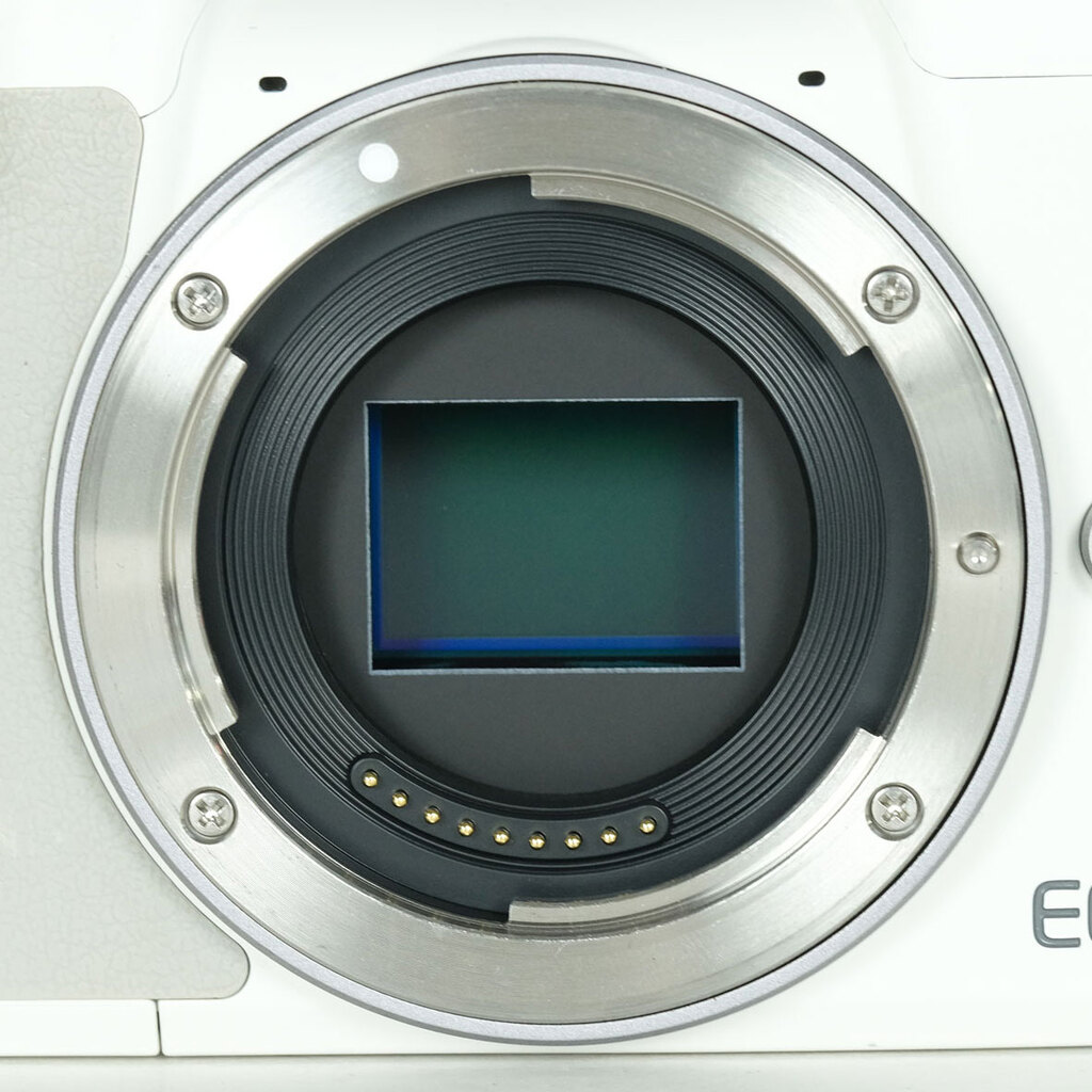 Canon EOS Kiss M2