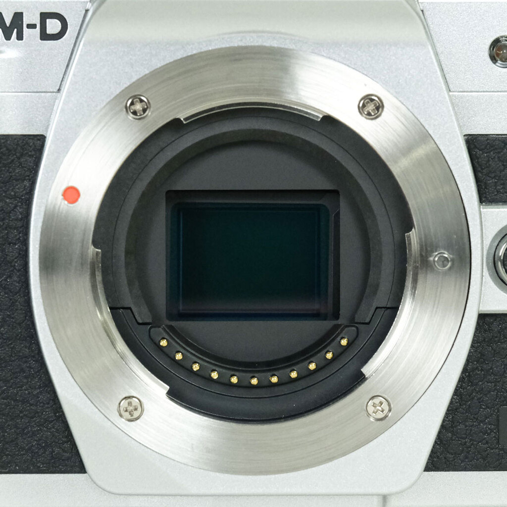 OLYMPUS OM-D E-M10 Mark IV