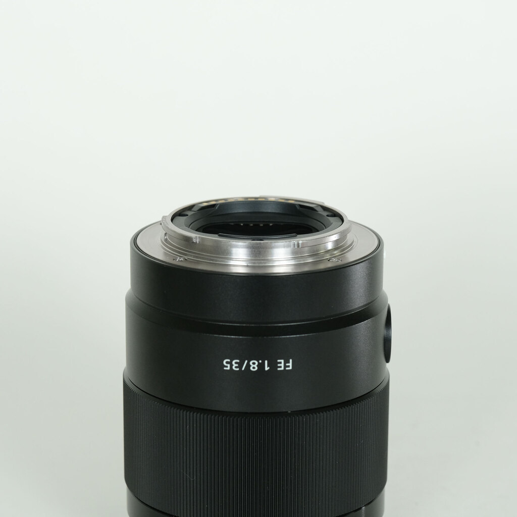 SONY FE 35mm F1.8 SEL35F18F SONY FE 35mm F1.8 SEL35F18F