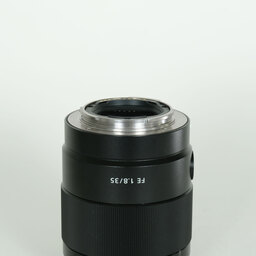 SONY FE 35mm F1.8 SEL35F18F SONY FE 35mm F1.8 SEL35F18F