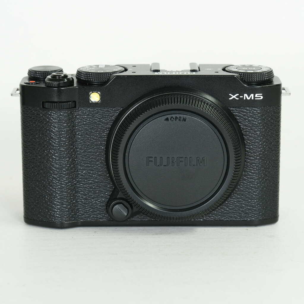FUJIFILM X-M5 FUJIFILM X-M5