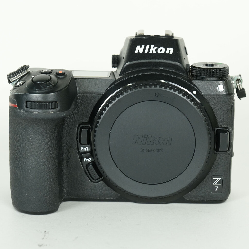 Nikon Z7 [�{�f�B]