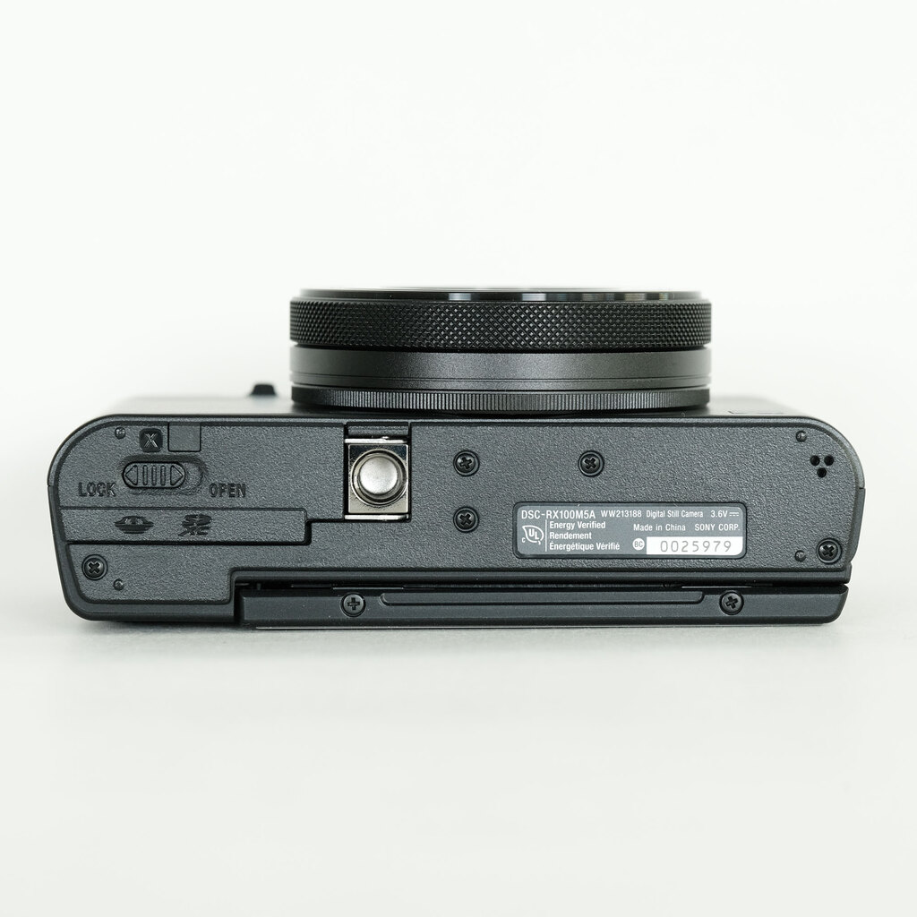 SONY Cyber-shot DSC-RX100M5A