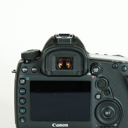 Canon EOS 5D Mark IV