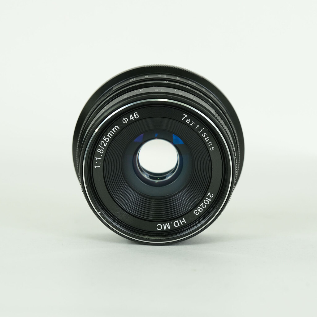 七工匠 7artisans 25mm F1.8 (マイクロフォーサーズ用) ブラック
