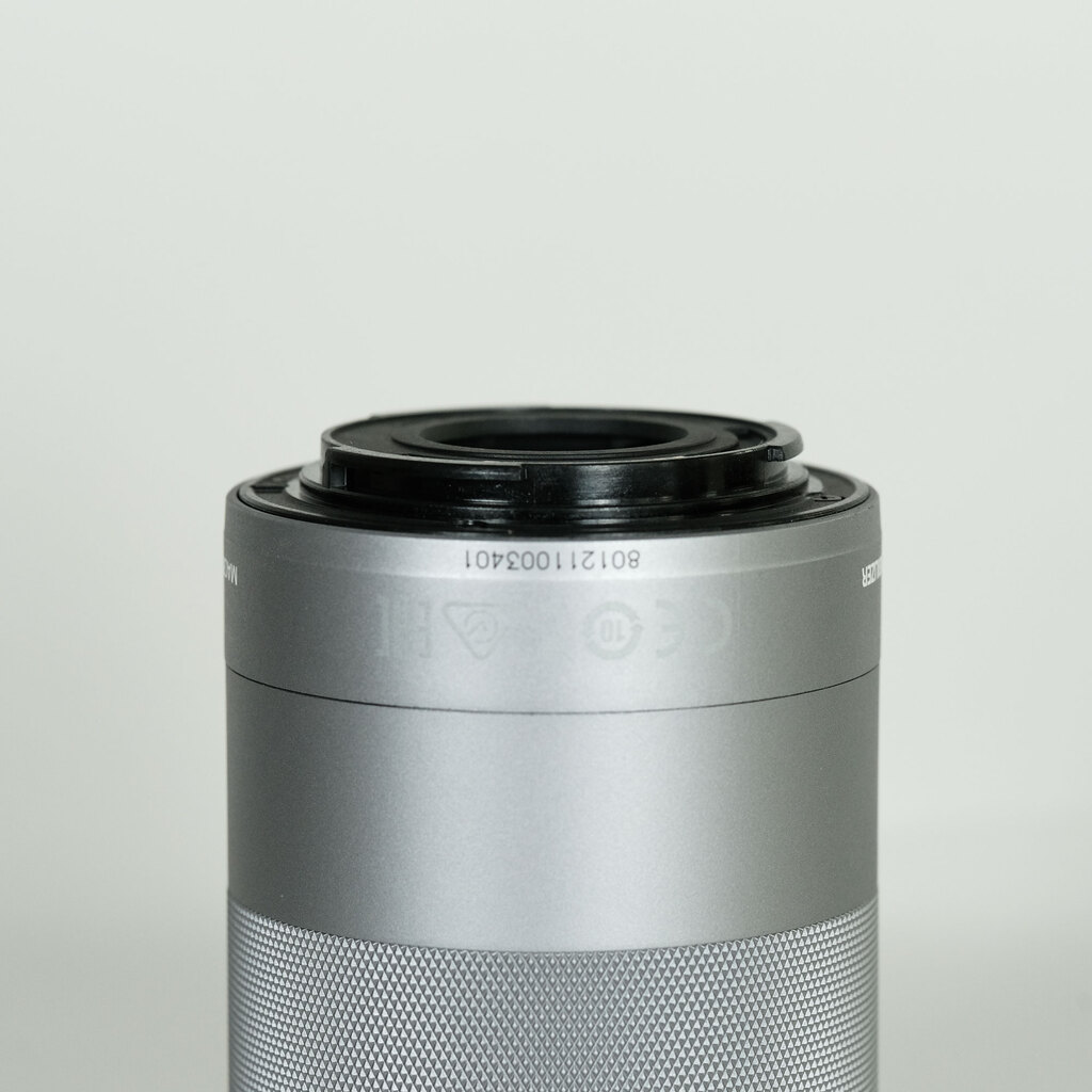 Canon EF-M55-200mm F4.5-6.3 IS STM シルバー