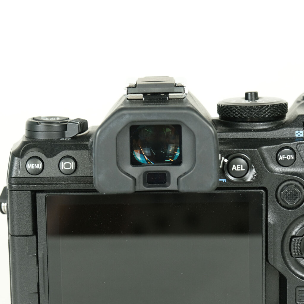 OM SYSTEM OM-1 Mark IIの出品 | ONE SCENE（ワンシーン）