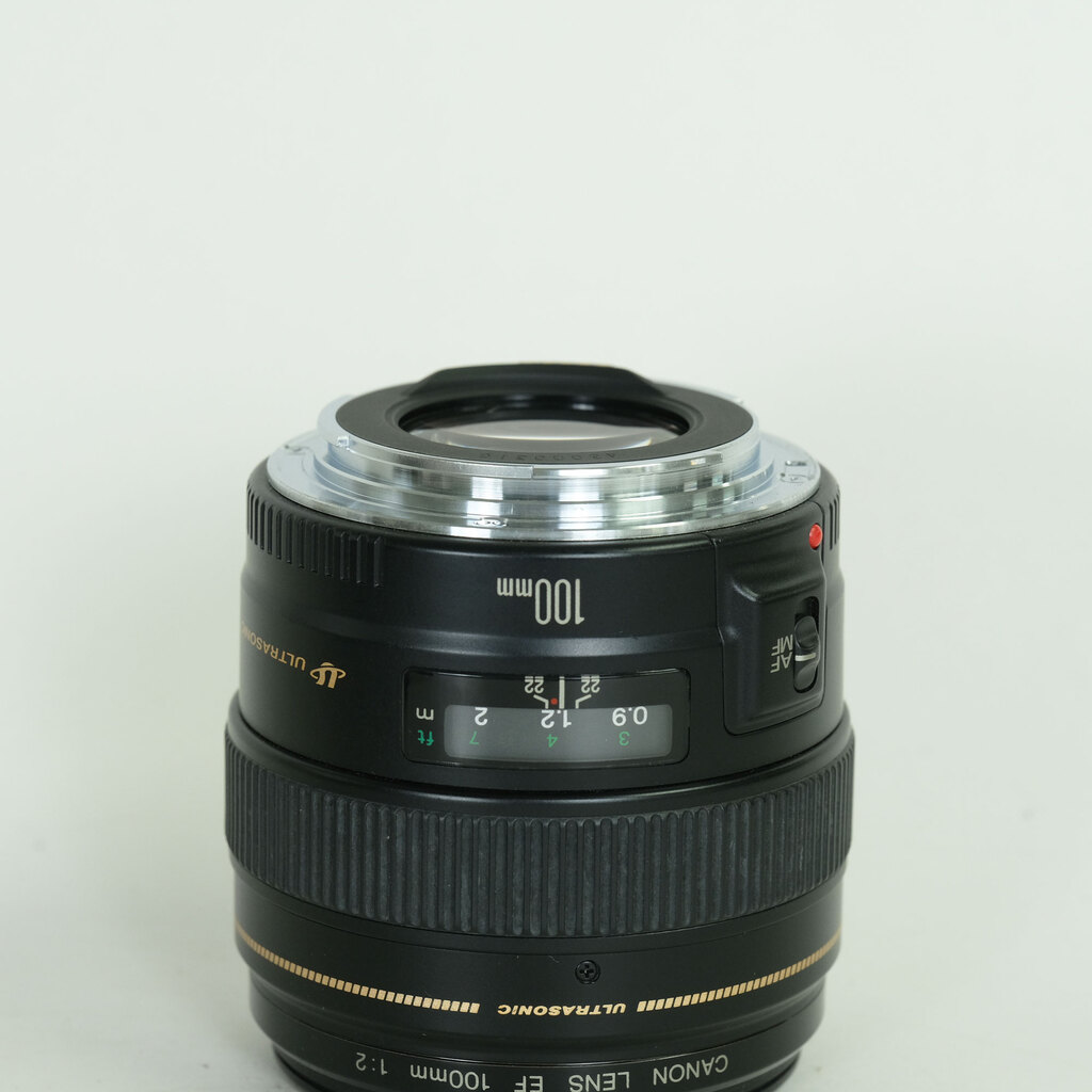 Canon EF100mm F2 USM
