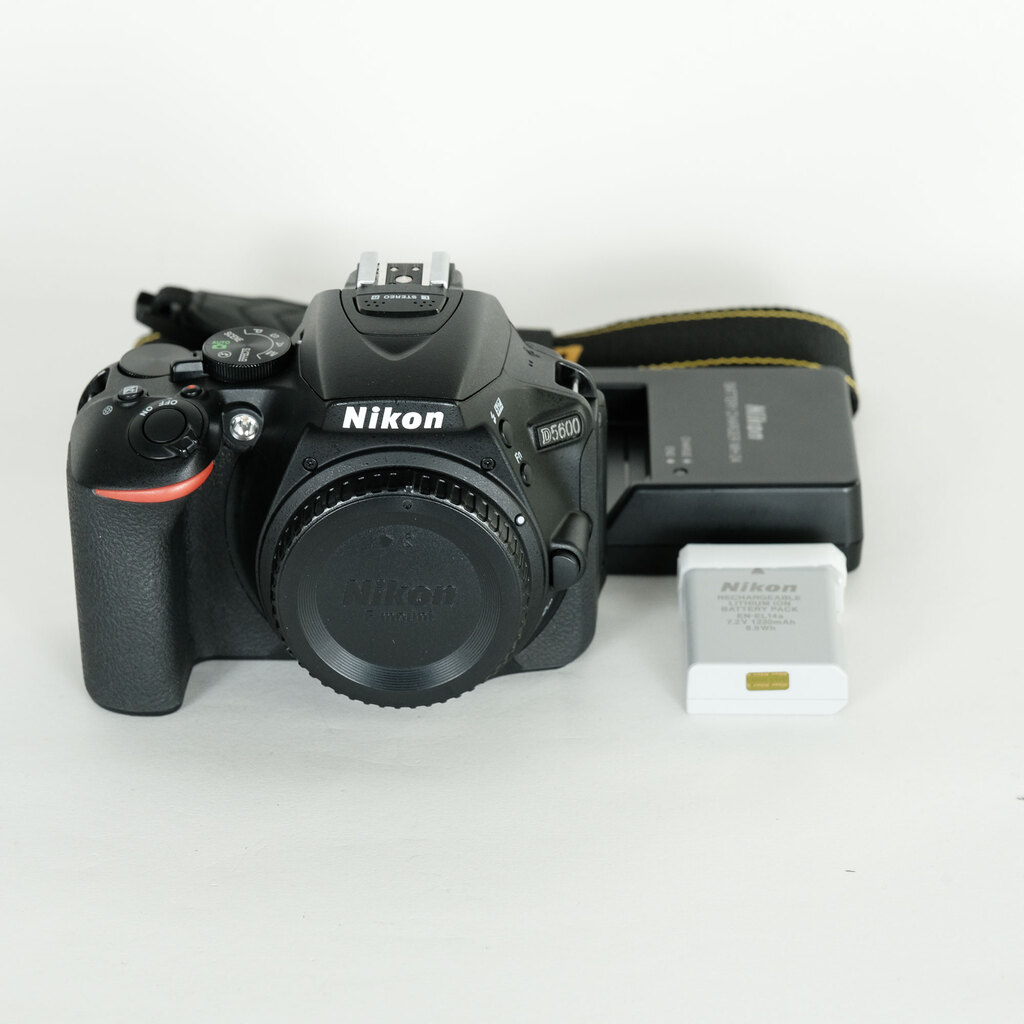 Nikon D5600