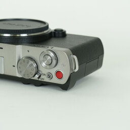 Panasonic LUMIX DC-S9 Panasonic LUMIX DC-S9