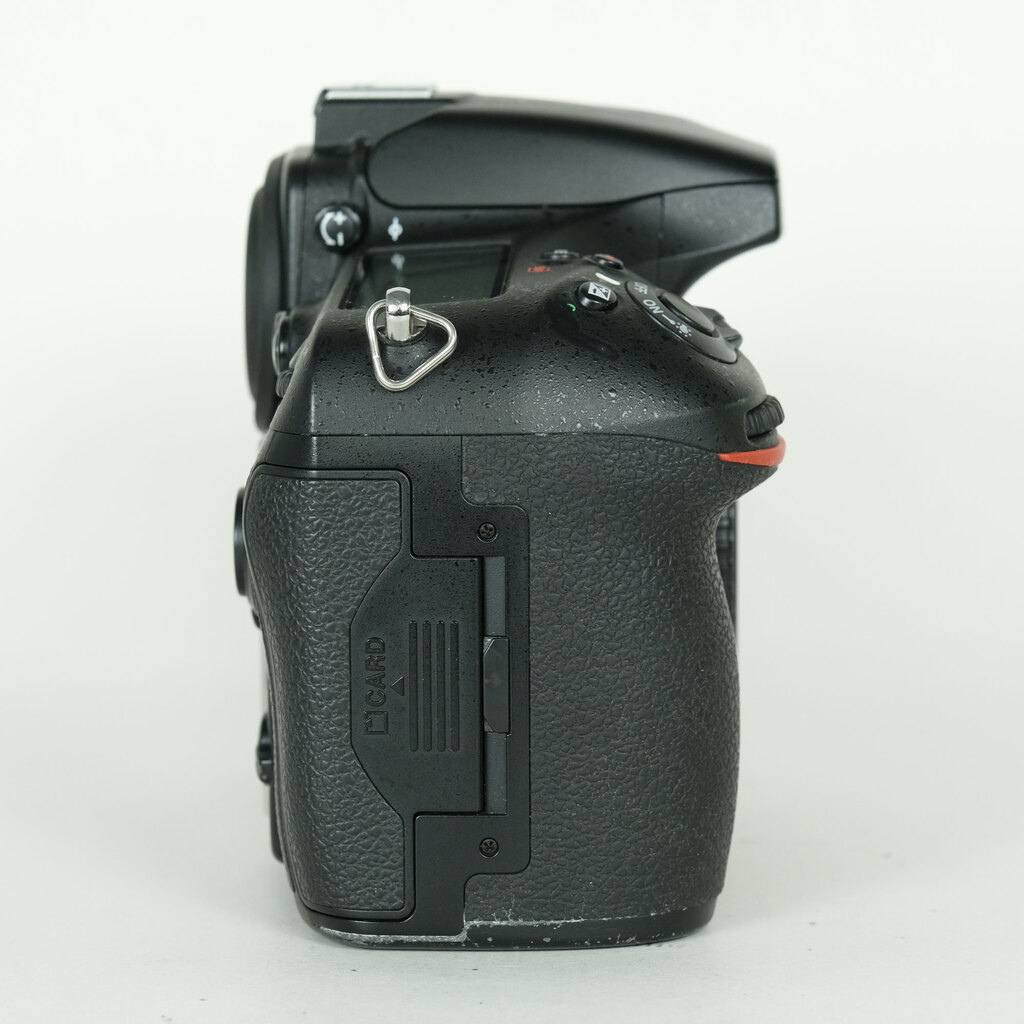 Nikon D810