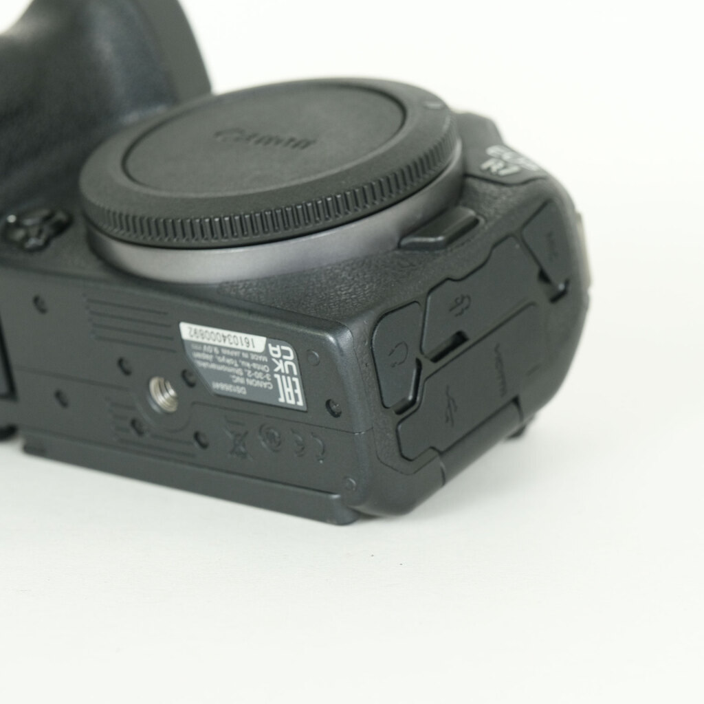 Canon EOS R7 Canon EOS R7