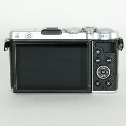 OLYMPUS PEN E-P7