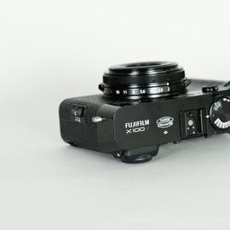 FUJIFILM X100V ブラック