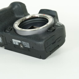 Canon EOS R10