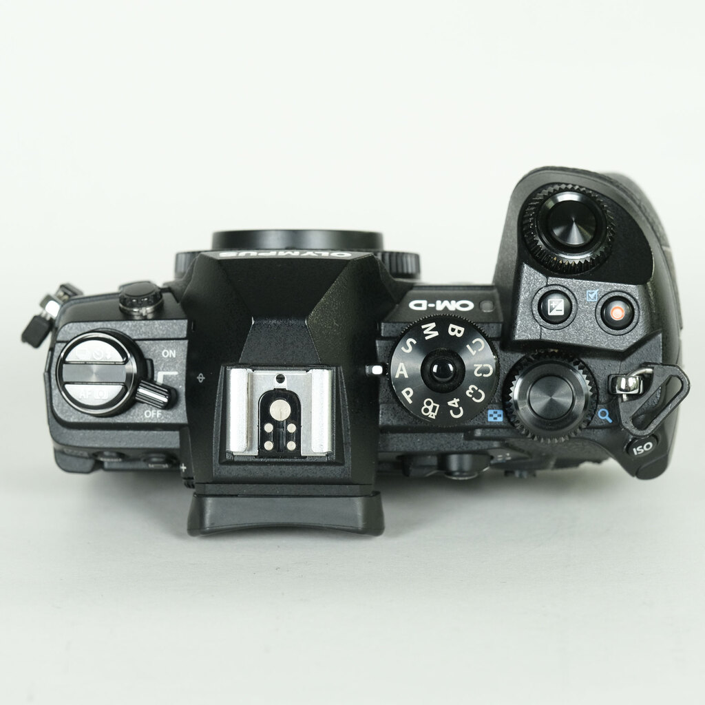 OLYMPUS OM-D E-M1 Mark III