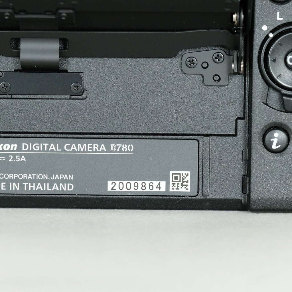Nikon D780