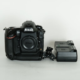 Nikon D4S