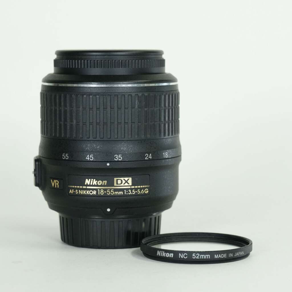 Nikon AF-S DX NIKKOR 18-55mm F3.5-5.6 G VR Nikon AF-S DX NIKKOR 18-55mm F3.5-5.6 G VR