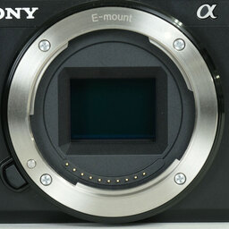 SONY VLOGCAM ZV-E10