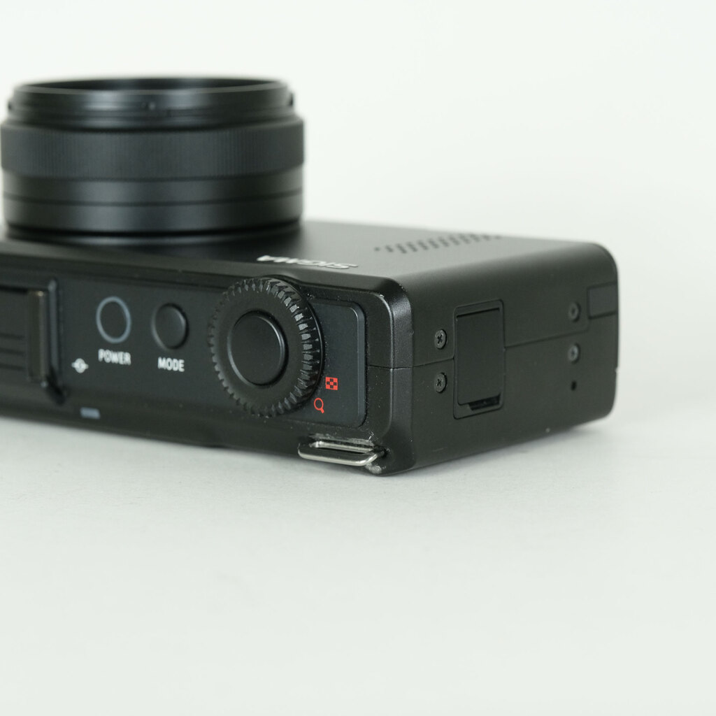 SIGMA DP2 Merrillの出品 | ONE SCENE（ワンシーン）