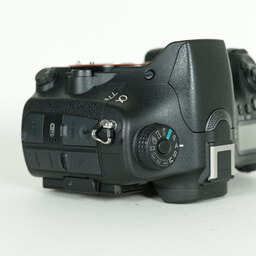 SONY α77IIボディ ILCA-77M2