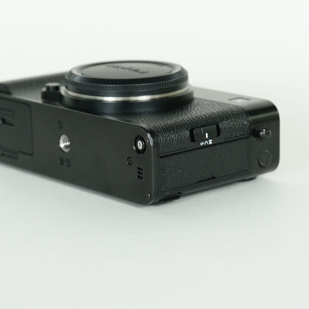 FUJIFILM X-E5
