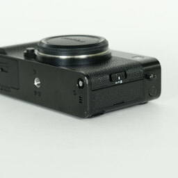 FUJIFILM X-E5