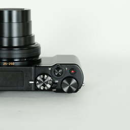 Panasonic LUMIX DMC-TX1