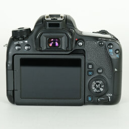 Canon EOS 9000D