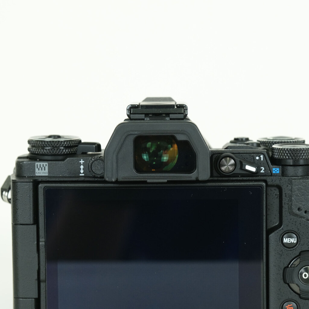 OLYMPUS OM-D E-M5 Mark II