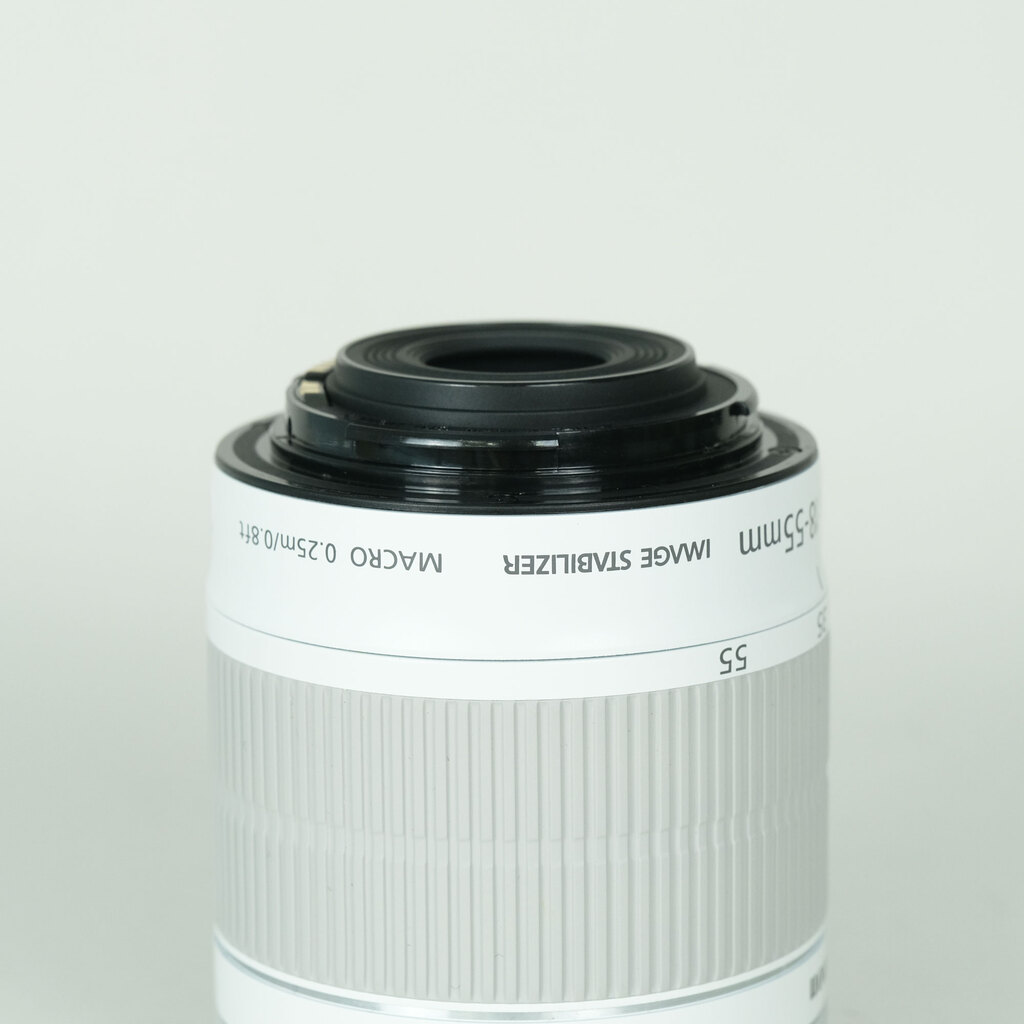 Canon EF-S18-55mm F3.5-5.6 IS STM ホワイトの出品 | ONE SCENE（ワン