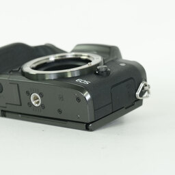 Canon EOS M5 Canon EOS M5