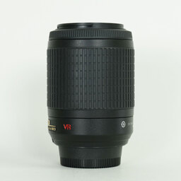Nikon AF-S DX VR Zoom-Nikkor 55-200mm F4-5.6G IF-ED Nikon AF-S DX VR Zoom-Nikkor 55-200mm F4-5.6G IF-ED