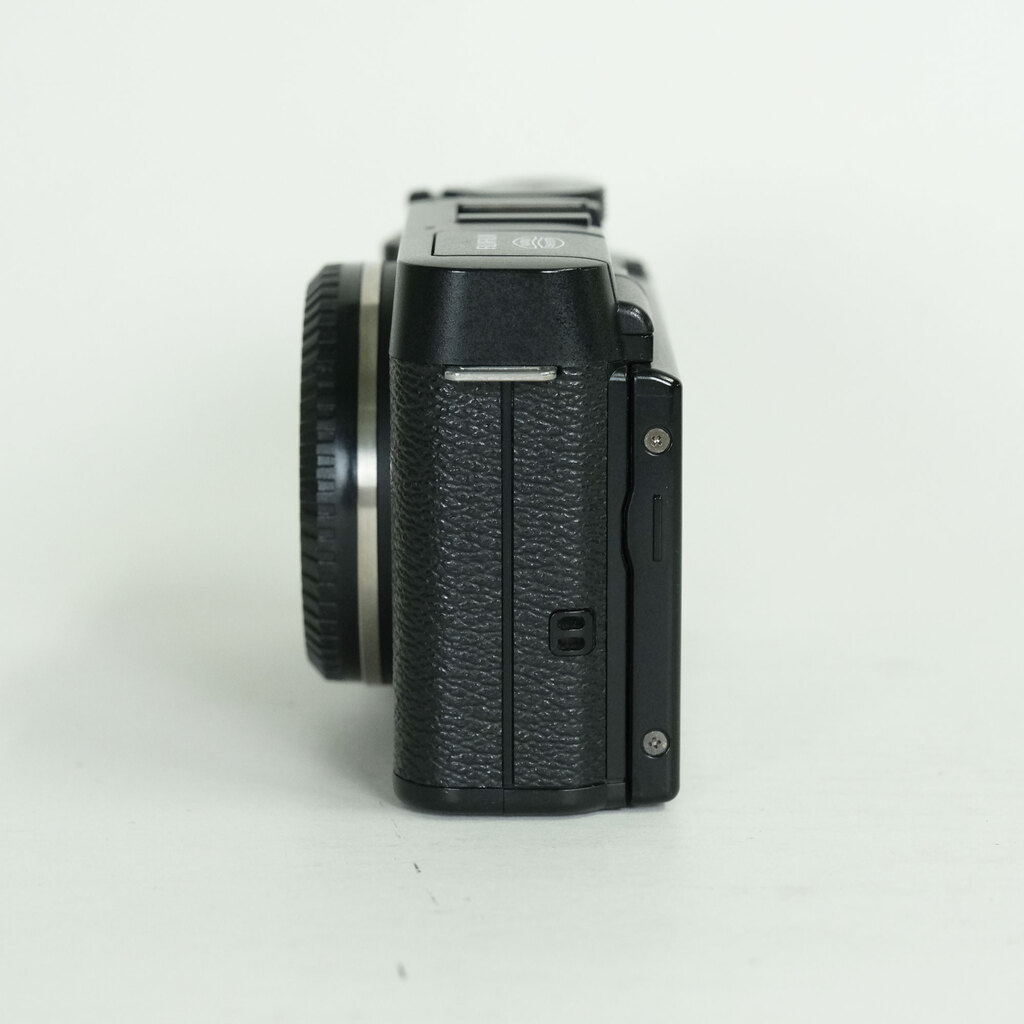 FUJIFILM X-M1 ボディ ブラック