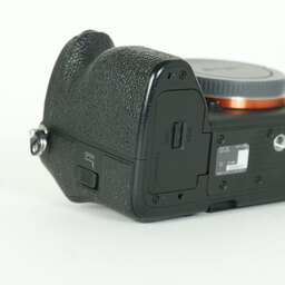 SONY α7 IV(ILCE-7M4) SONY α7 IV(ILCE-7M4)